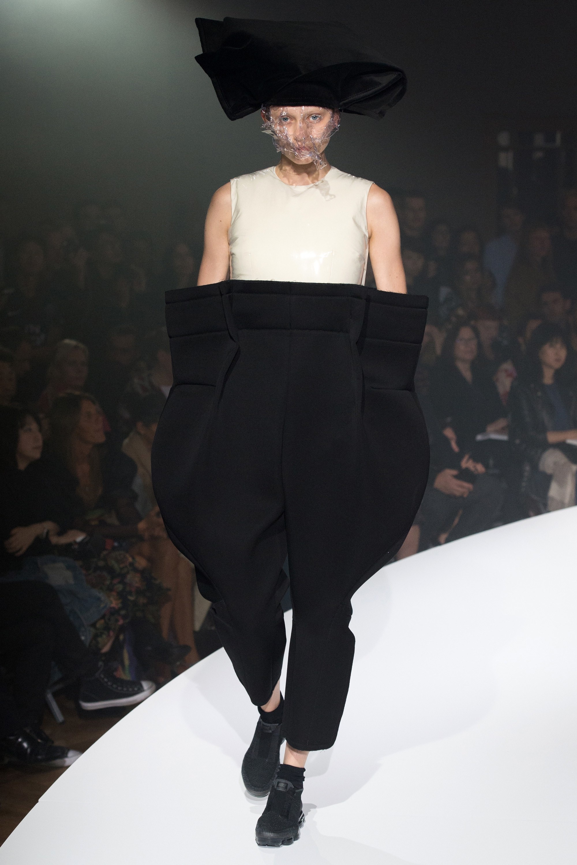 trang phuc phang cua common des garcon anh 8