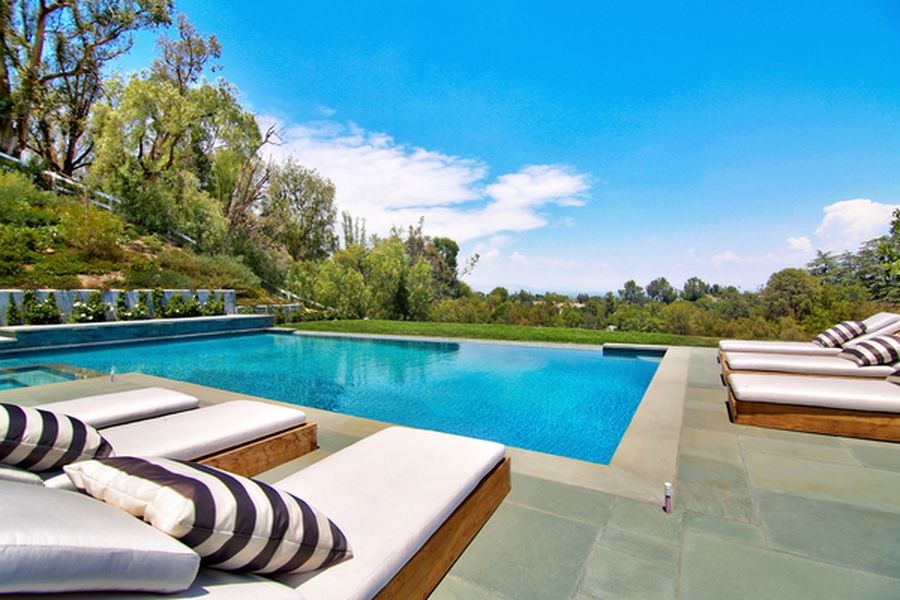 Kylie Jenner mua nha 12 trieu do anh 3