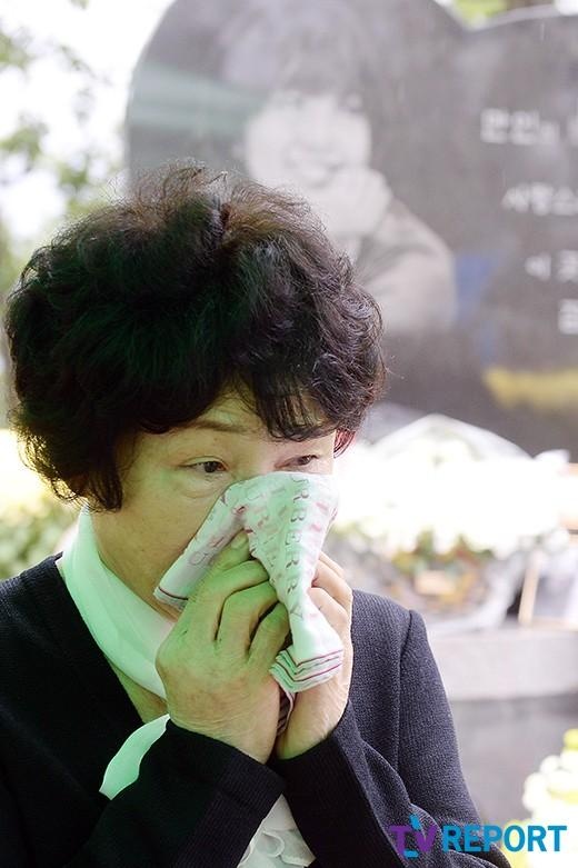 Nguoi than tuong niem Choi Jin Sil anh 3