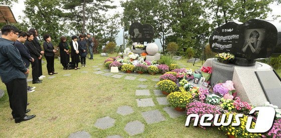 Nguoi than tuong niem Choi Jin Sil anh 6