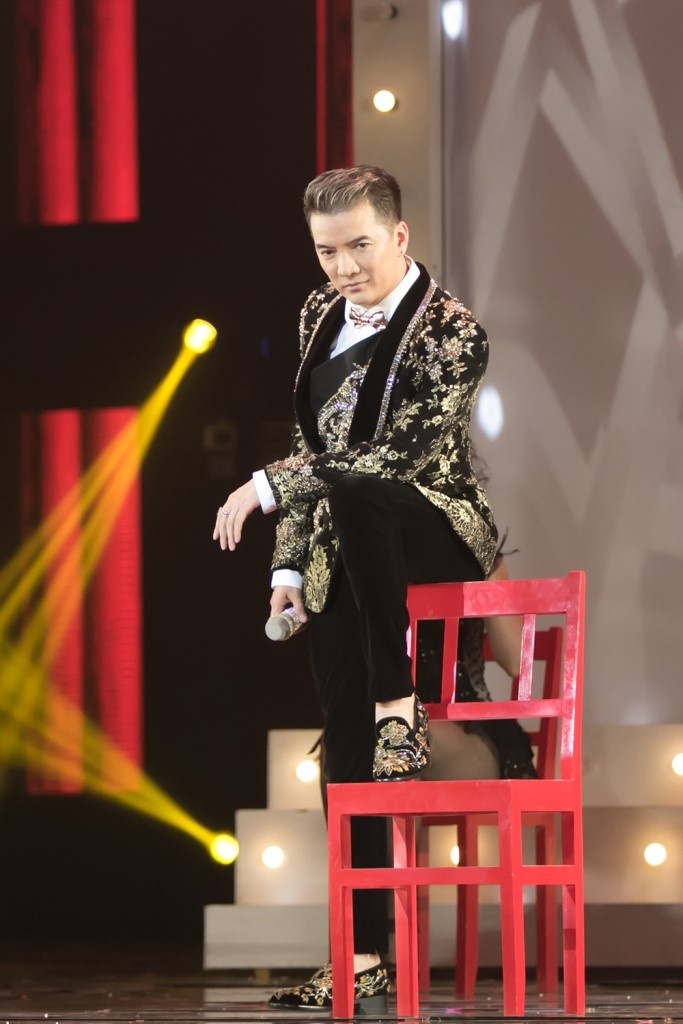 phong cach thoi trang Dam Vinh Hung anh 4