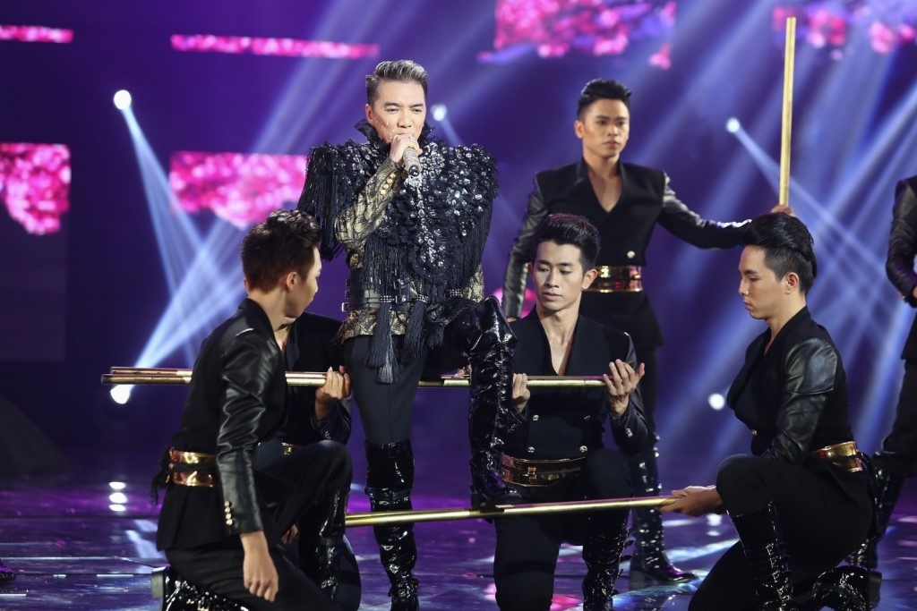 phong cach thoi trang Dam Vinh Hung anh 9