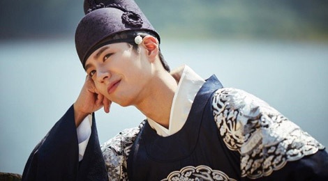 My nam ‘May hoa anh trang’ khoe giong trong nhac phim hinh anh