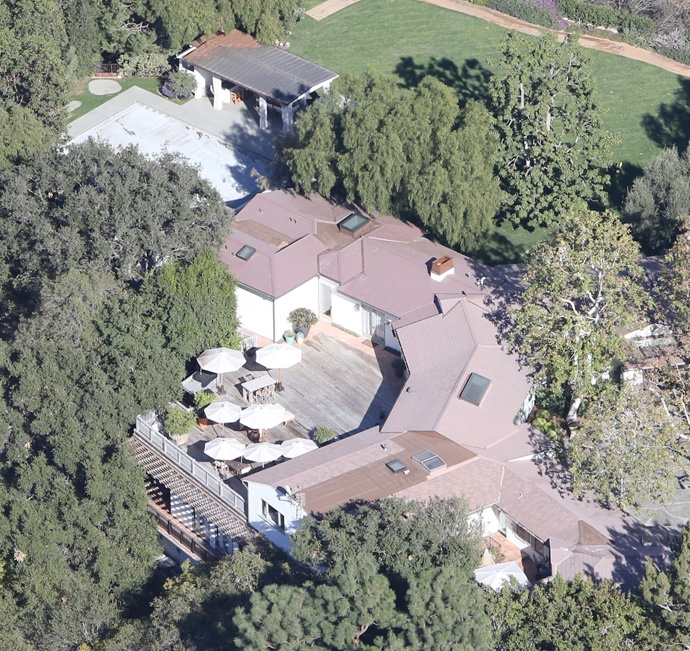 Ben Affleck chuyển về sống với vợ ảnh 3 Ben Affleck chuyen ve song voi vo anh 3