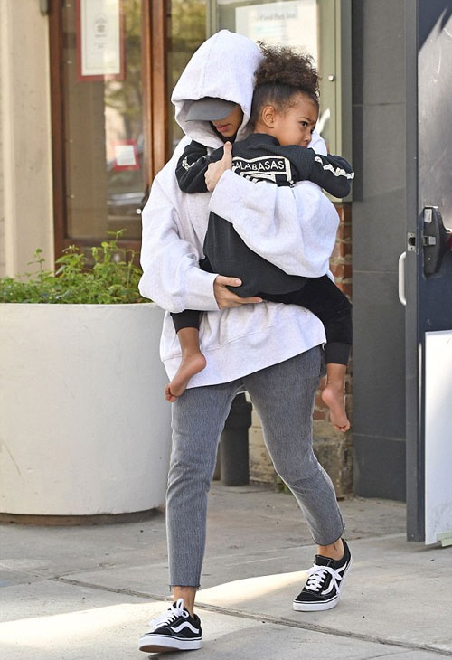 Kim Kardashian thiệt hại triệu đô ảnh 3 Kim Kardashian thiet hai trieu do anh 3