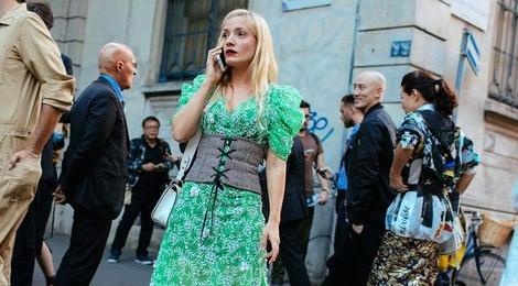 Corset: 'Con ac mong thoi Phuc hung’ do bo lang thoi trang hinh anh