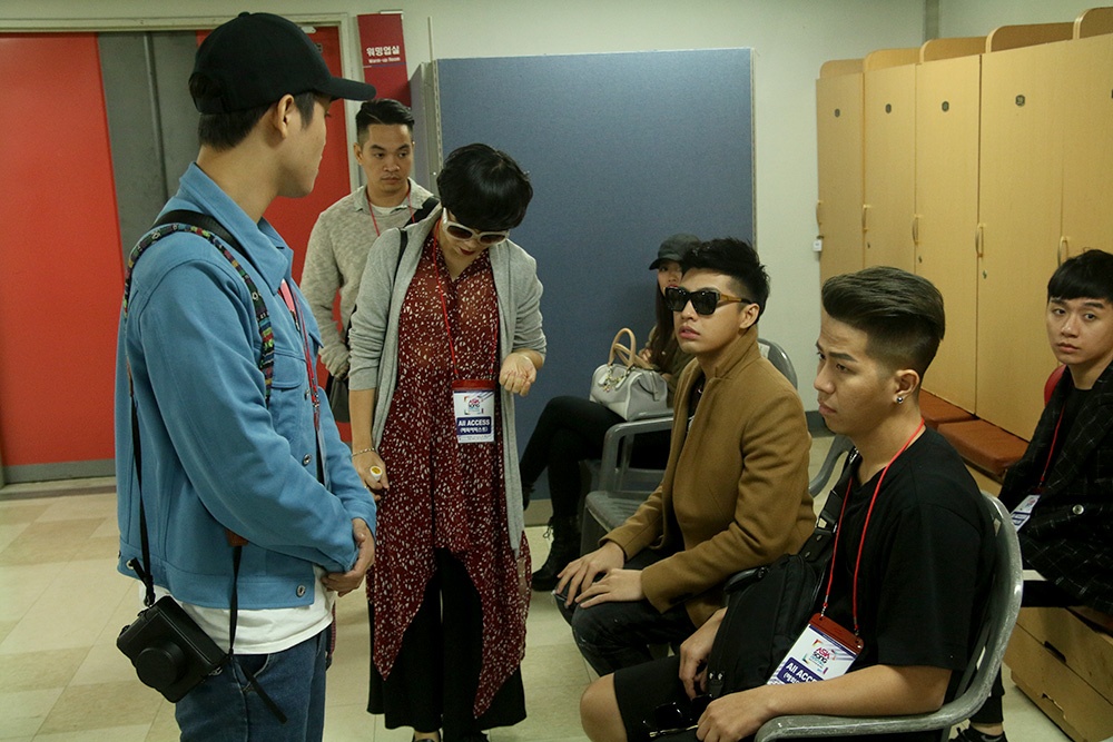 Noo Phuoc Thinh gap rac roi o Han Quoc anh 3