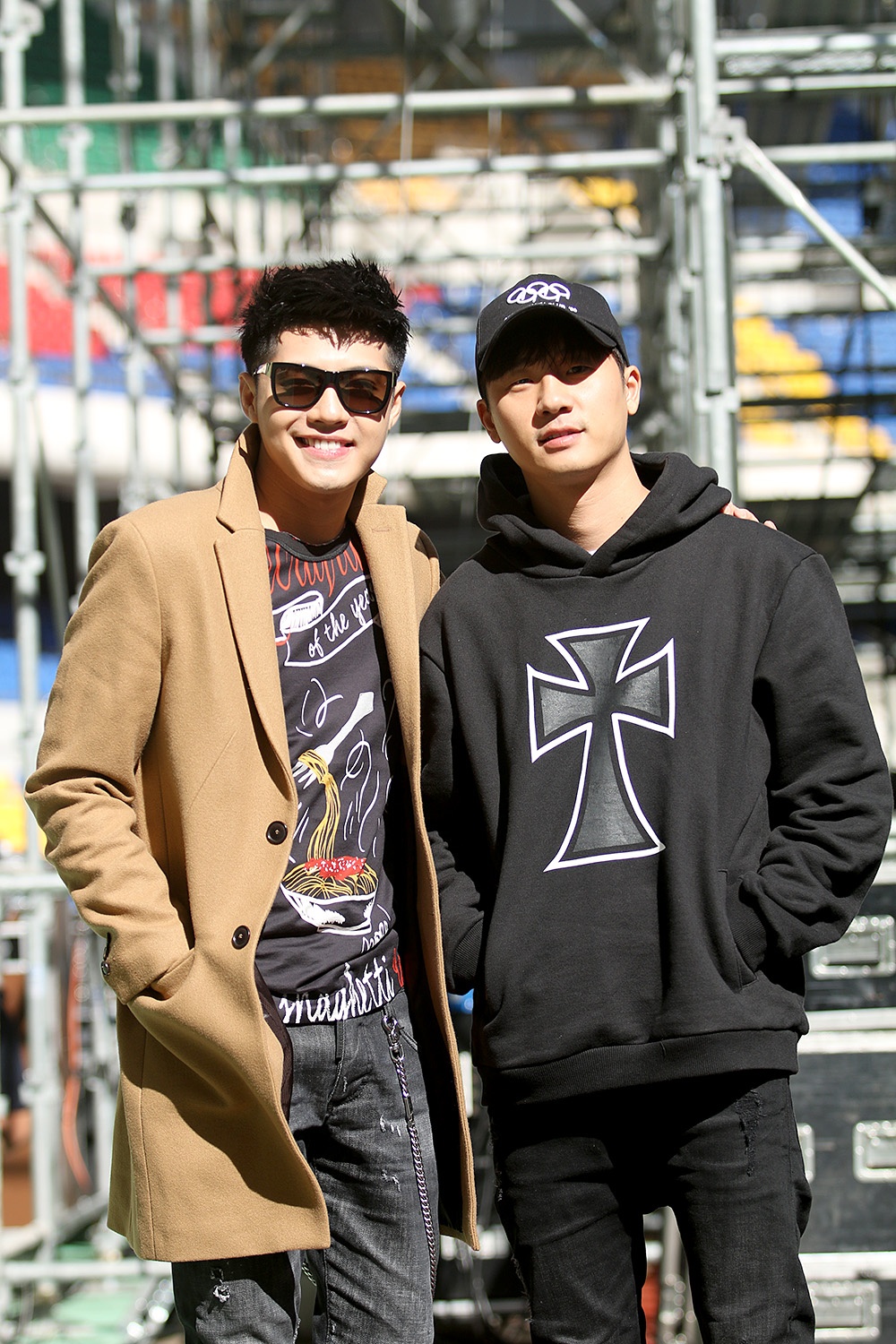 Noo Phuoc Thinh gap rac roi o Han Quoc anh 4