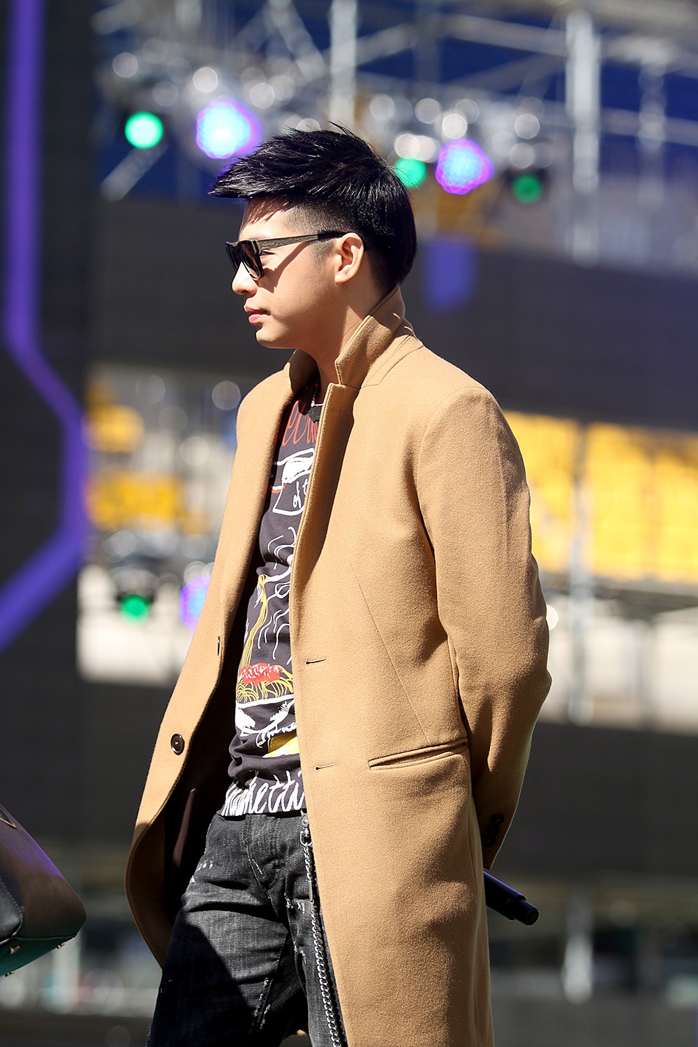 Noo Phuoc Thinh gap rac roi o Han Quoc anh 8