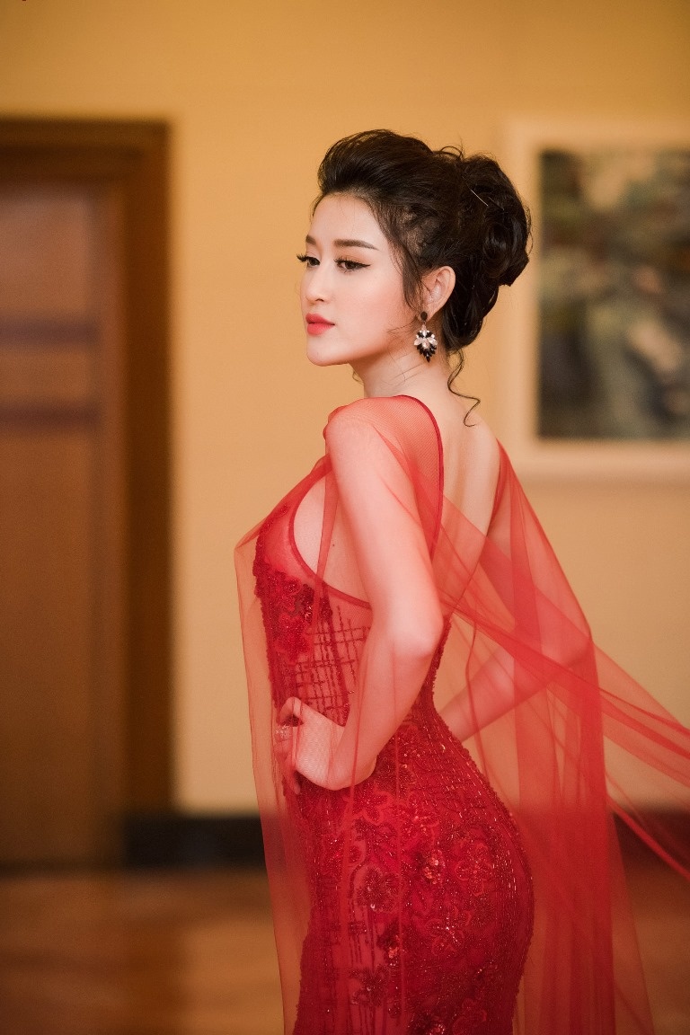 Huyen My dep tua tien nu anh 6