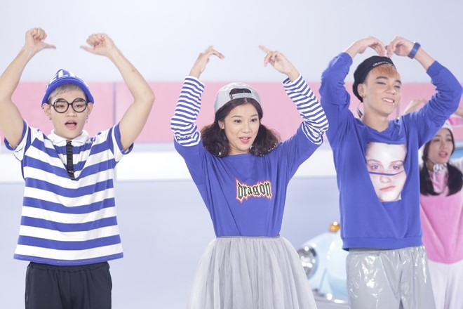 3 san pham am nhac ket hop lam nong Vpop anh 3