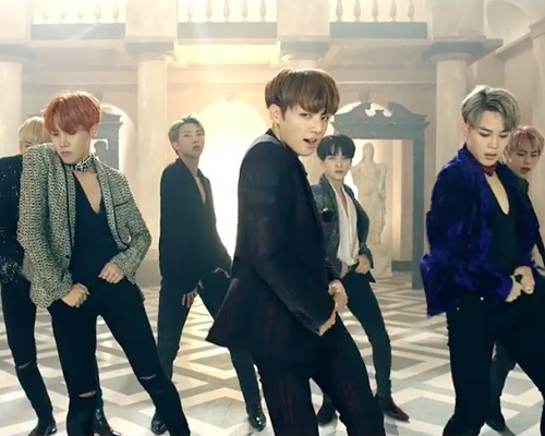 Blood, Sweat, Tears - BTS hinh anh