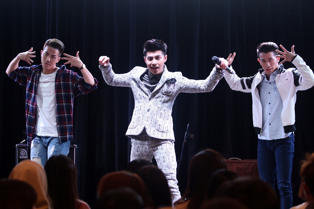 Noo Phuoc Thinh to chuc fan meeting o Han Quoc anh 5