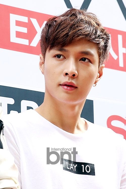 Thanh vien EXO ngat xiu anh 1