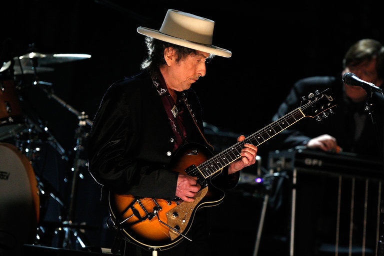 Bob Dylan không xứng đáng Nobel ảnh 2 Bob Dylan khong xung dang Nobel anh 2