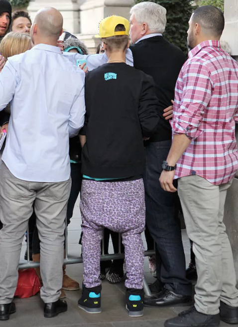 Justin Bieber mac quan tuot anh 3