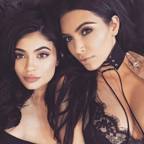 Kylie Jenner trả lời tin phẫu thuật ảnh 2 Kylie Jenner tra loi tin phau thuat anh 2