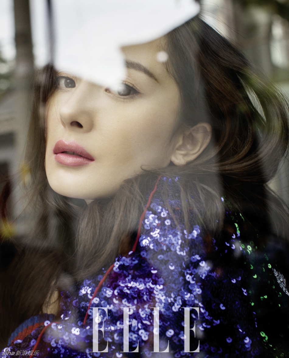 Duong Mich khoe nhan sac tren tap chi anh 5