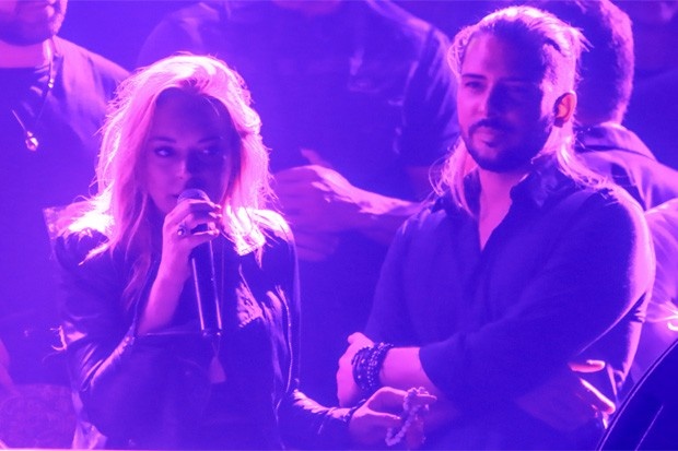 Lindsay Lohan lo anh than mat voi doanh nhan Hy Lap hinh anh