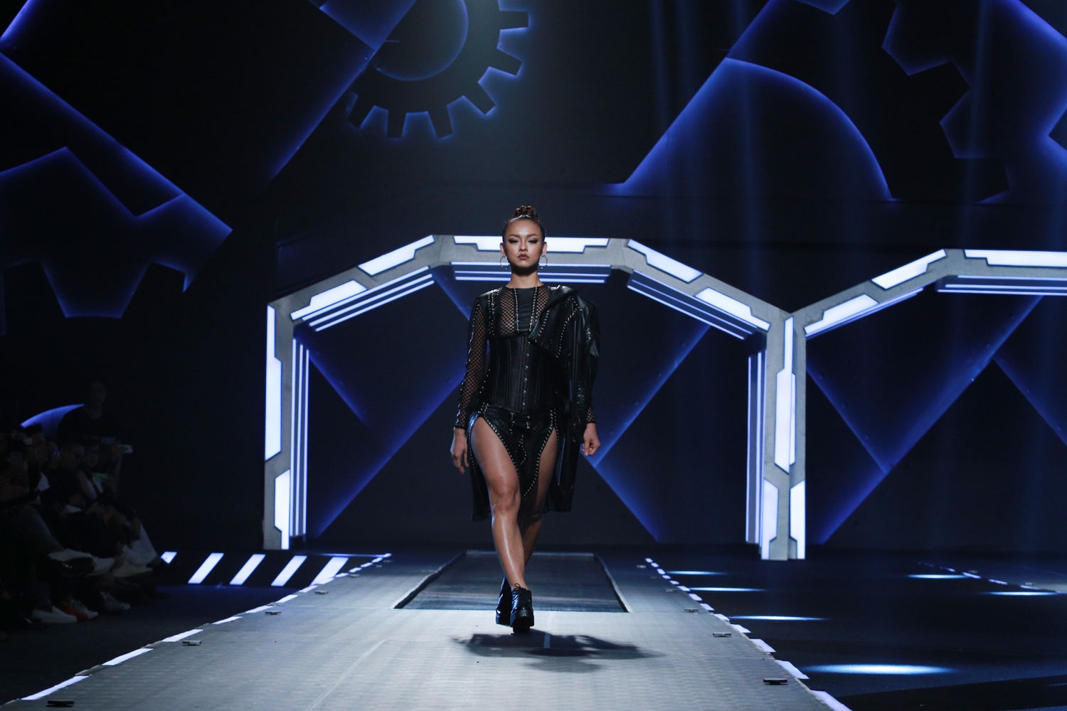 Mai Ngo,  Lily Nguyen lo khuyet diem hinh the anh 3