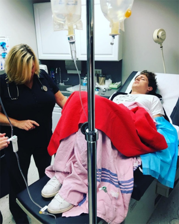 charlie puth huy tour anh 1