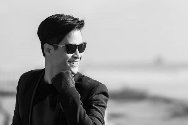 Ha Anh Tuan hat Tinh thoi xot xa hinh anh