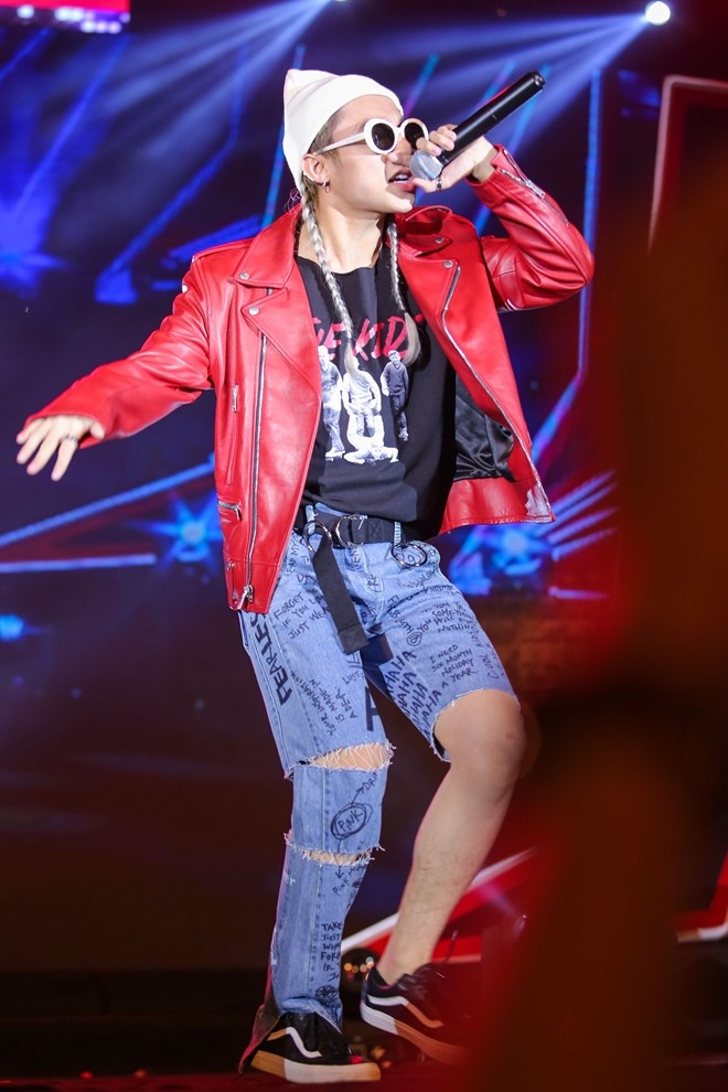 sao viet mac jeans rach anh 1