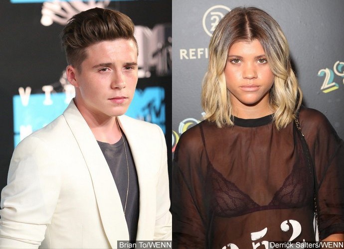 Con trai Beckham hen ho ban gai cu cua Justin Bieber hinh anh