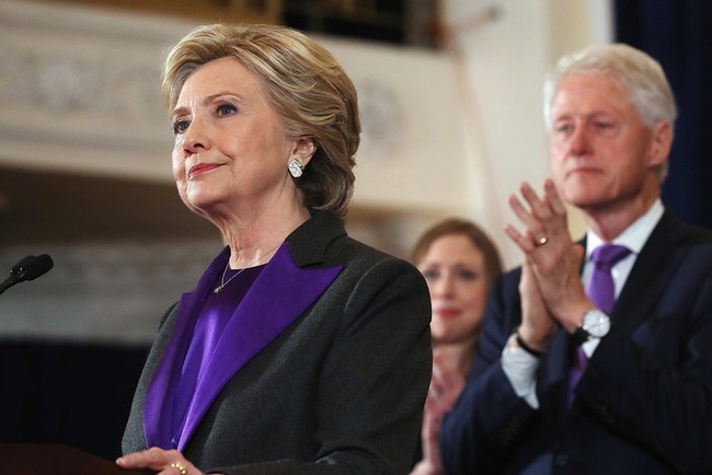 suit trắng Hillary Clinton bán chạy ảnh 3 suit trang Hillary Clinton ban chay anh 3