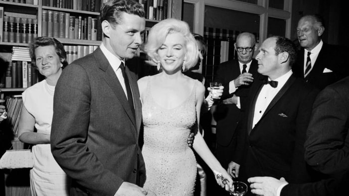dam marilyn monroe duoc ban dau gia 107 ty anh 4