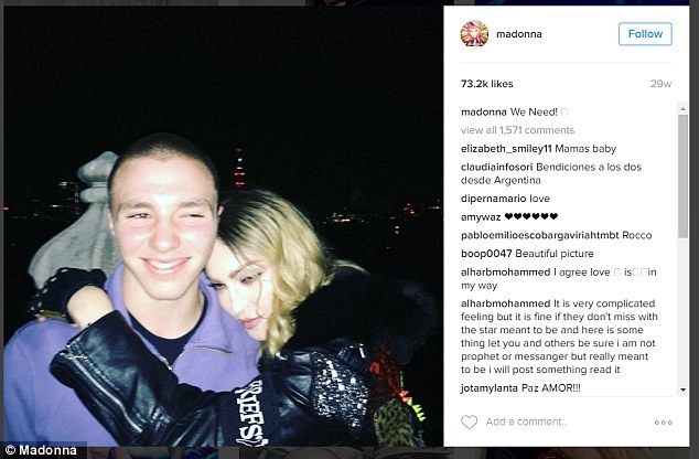 con trai madonna bi bat anh 3