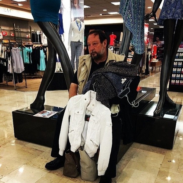 noi kho cua dan ong trong ngay hoi mua sam anh 1