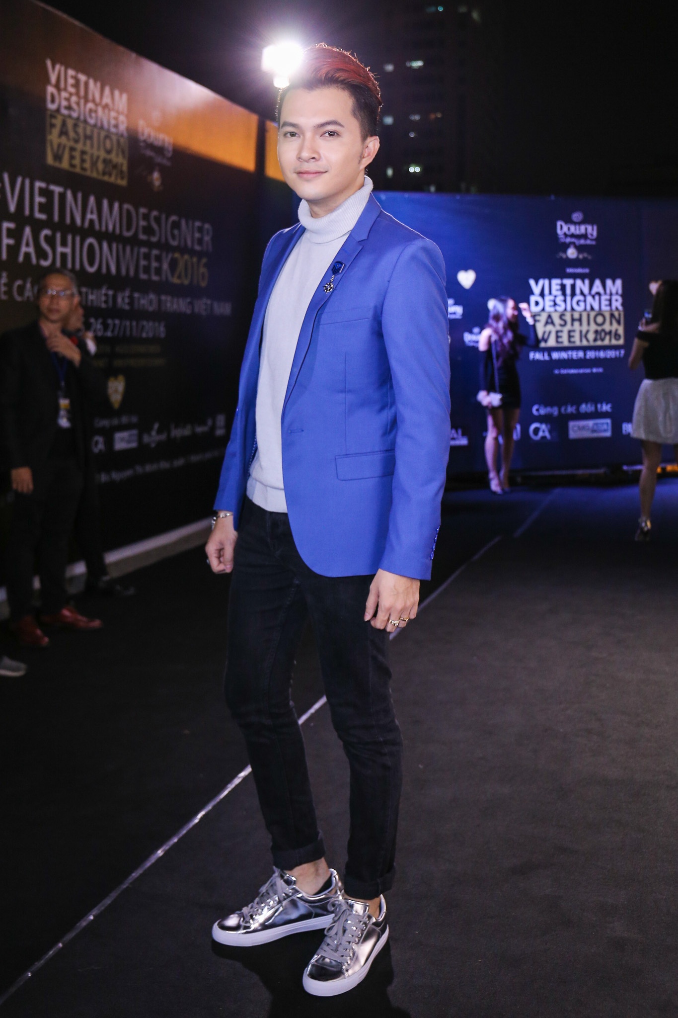 Mai Ngo dien ao long khoe dui anh 8