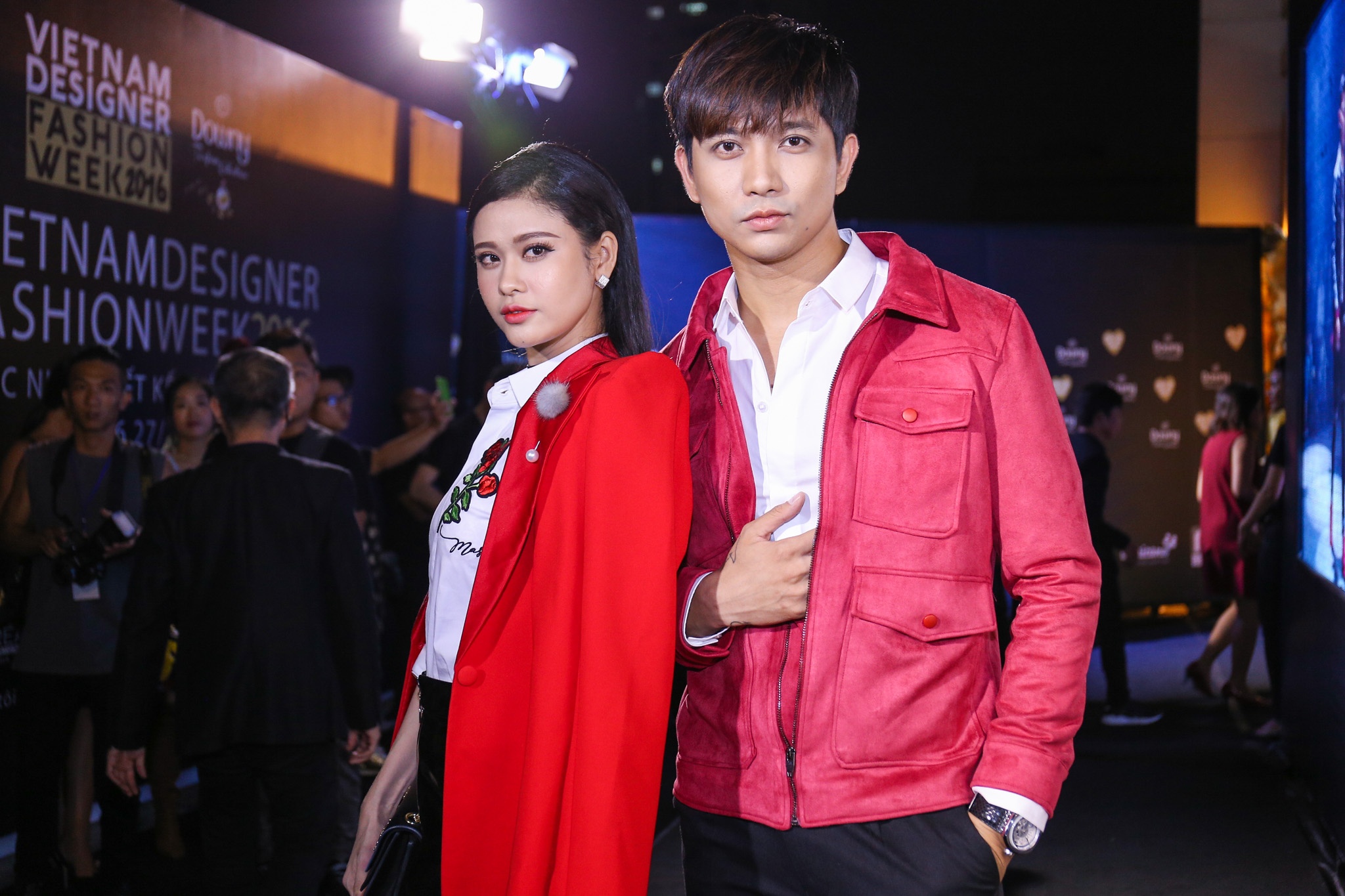 Mai Ngo dien ao long khoe dui anh 3