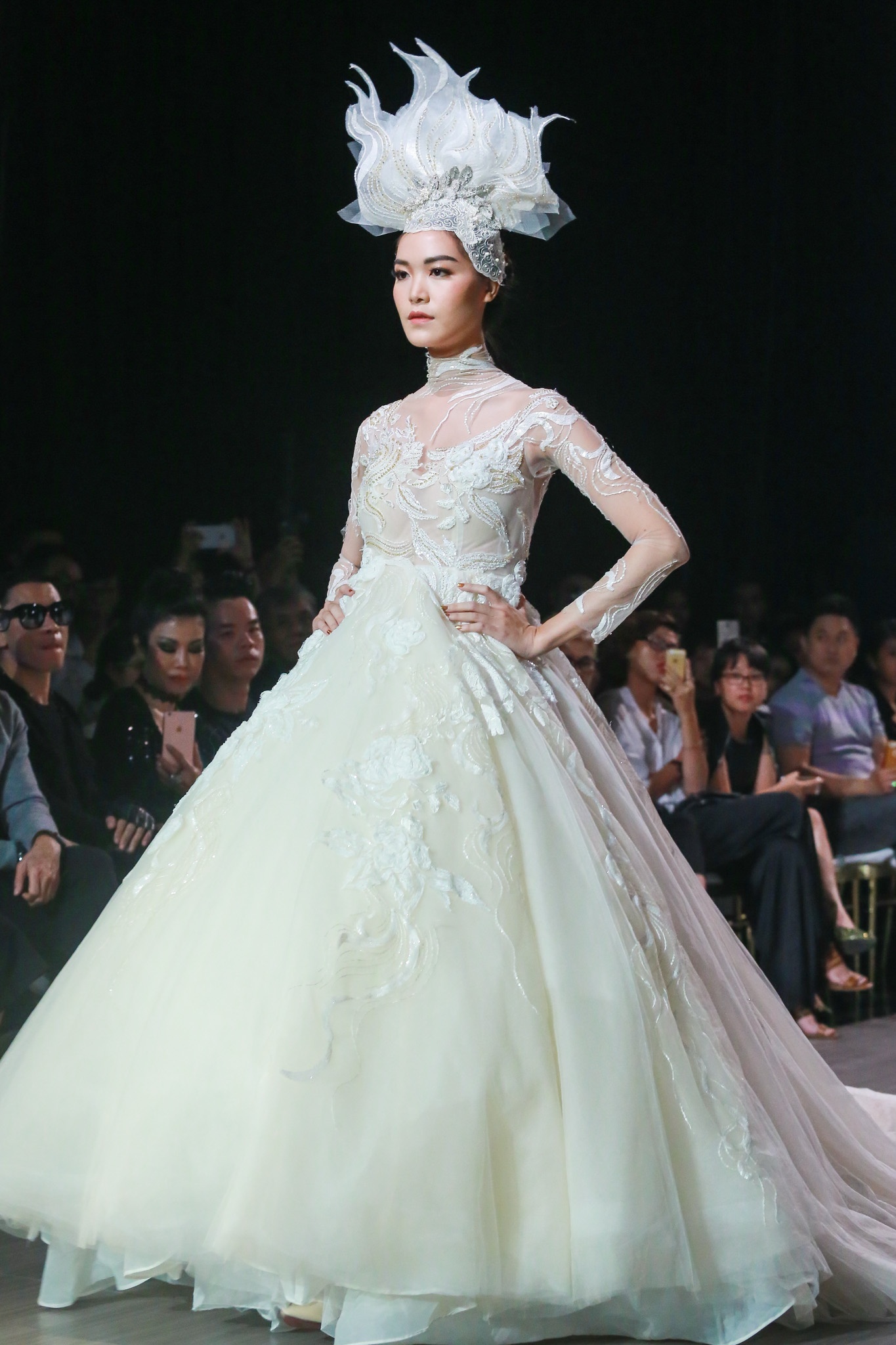 Mai Ngo,  Thuy Dung lam vedette trong show dien anh 10