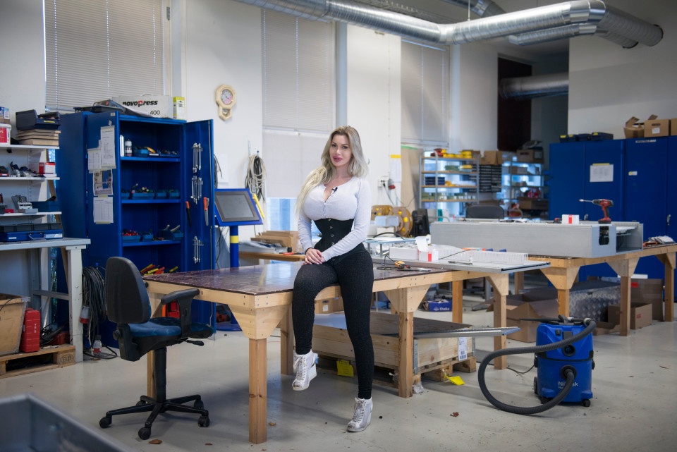 nguoi mau bien dang sau phau thuat tham my anh 10