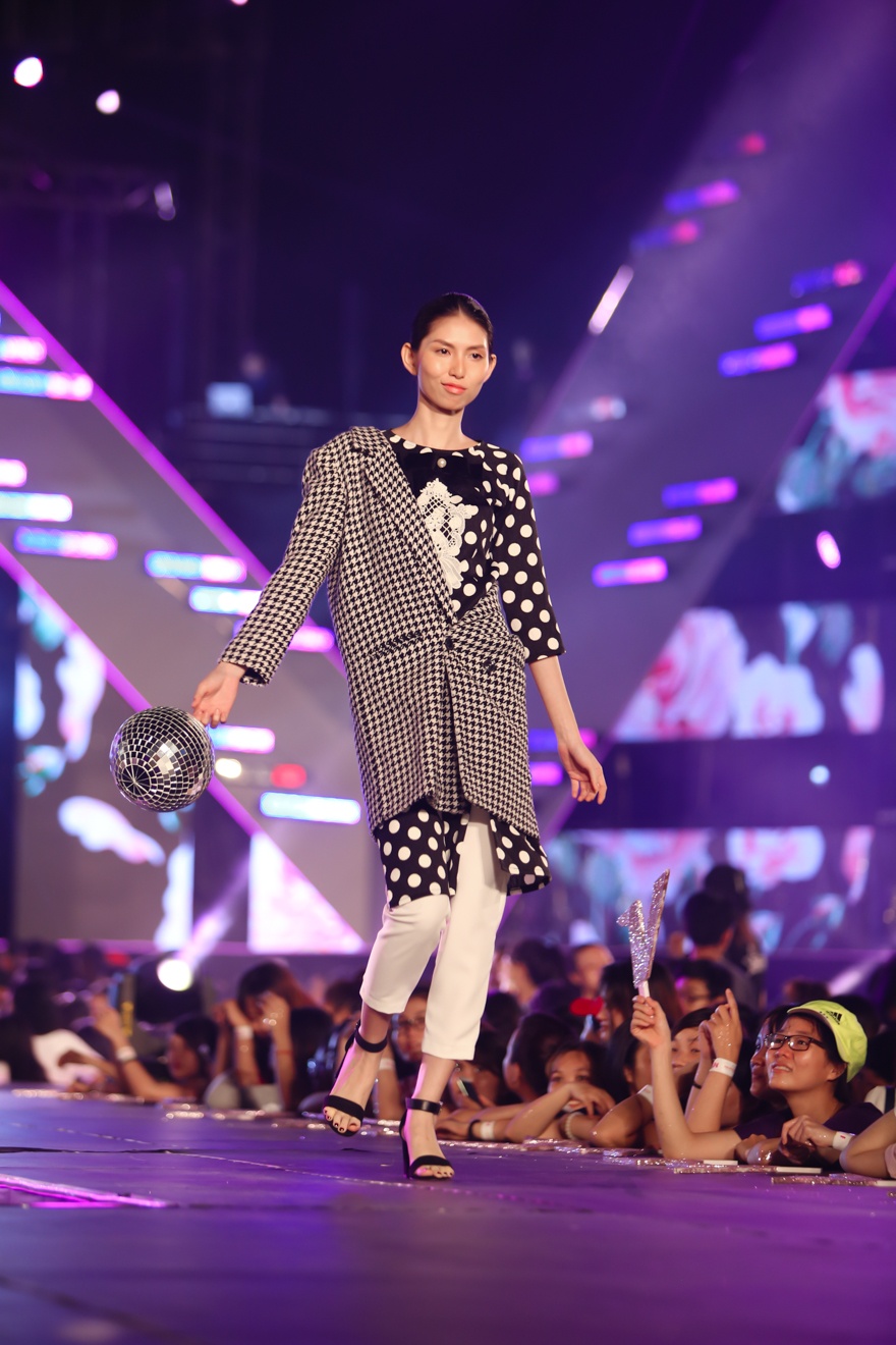 BB Tran gia gai anh 4