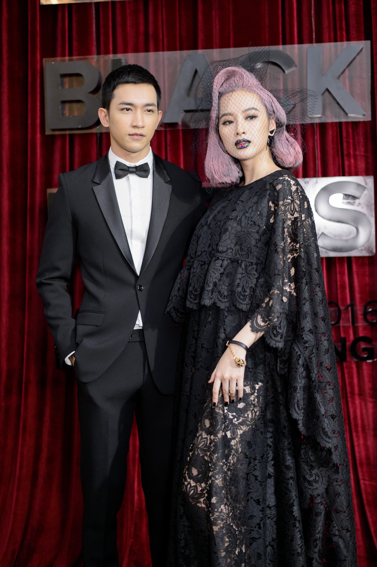 Dan sao Viet dien ao den den du show anh 3