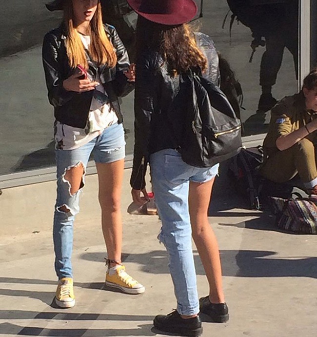 xu huong thoi trang kho hieu cua gioi tre anh 4