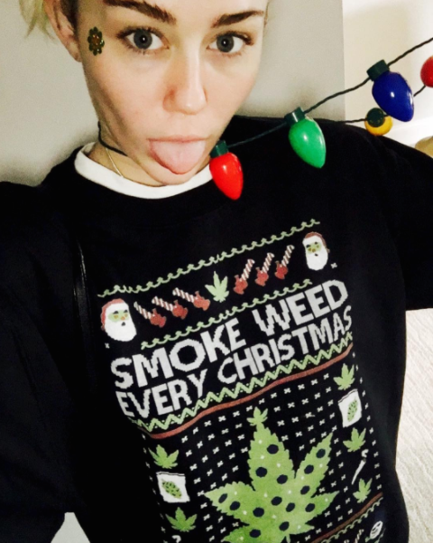 trang phuc giang sinh dien ro cua miley cyrus anh 3