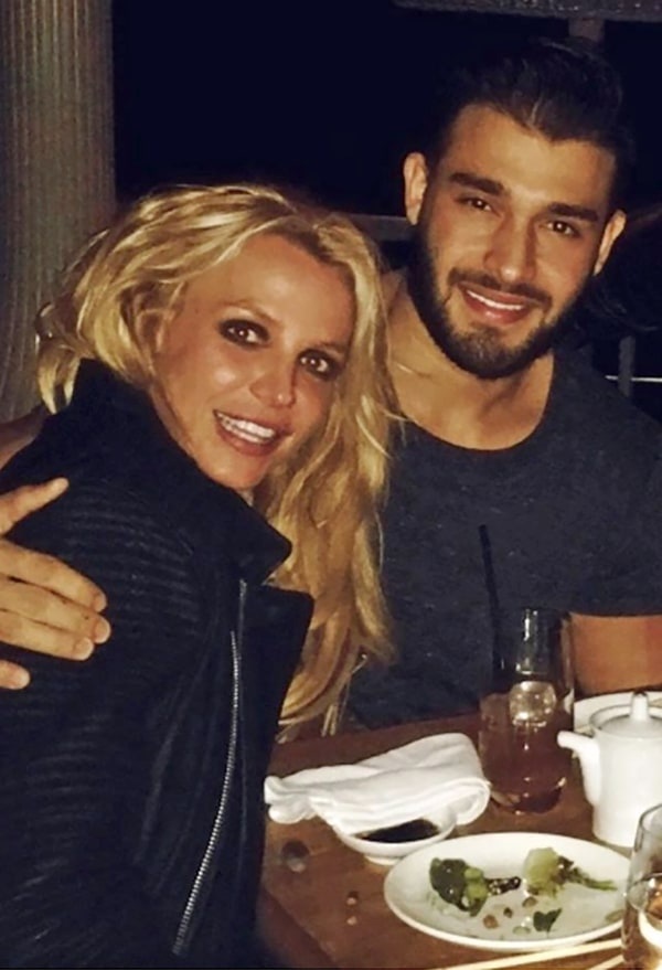 Britney Spears hen ho Sam Asghari anh 2