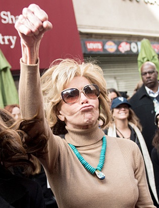 Sao Hollywood biểu tình phản đối Donald Trump, Donald Trump nhậm chức Tổng thống ảnh 13 Sao Hollywood bieu tinh phan doi Donald Trump, Donald Trump nham chuc Tong thong anh 13