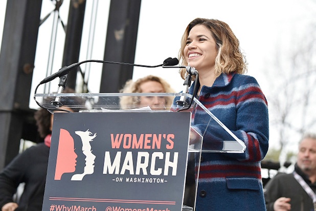 Sao Hollywood biểu tình phản đối Donald Trump, Donald Trump nhậm chức Tổng thống ảnh 3 Sao Hollywood bieu tinh phan doi Donald Trump, Donald Trump nham chuc Tong thong anh 3