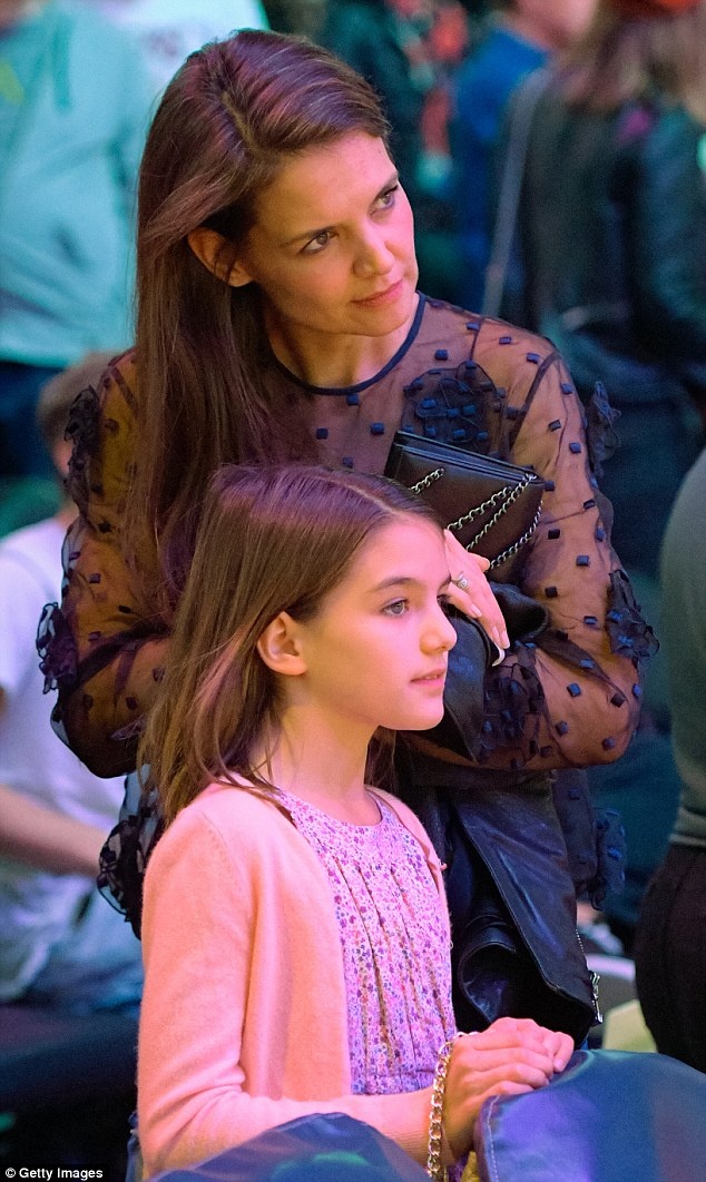 con gai Tom Cruise,  Katie Holmes anh 5