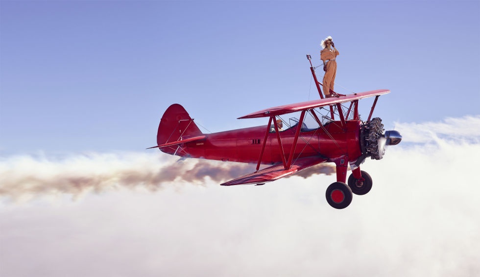 Rihanna tren tap chi Harper's Bazaar anh 8