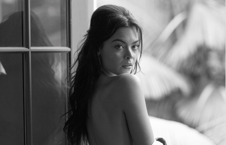 Nu dien vien 'Harry Potter' khoa than tren tap chi Playboy hinh anh