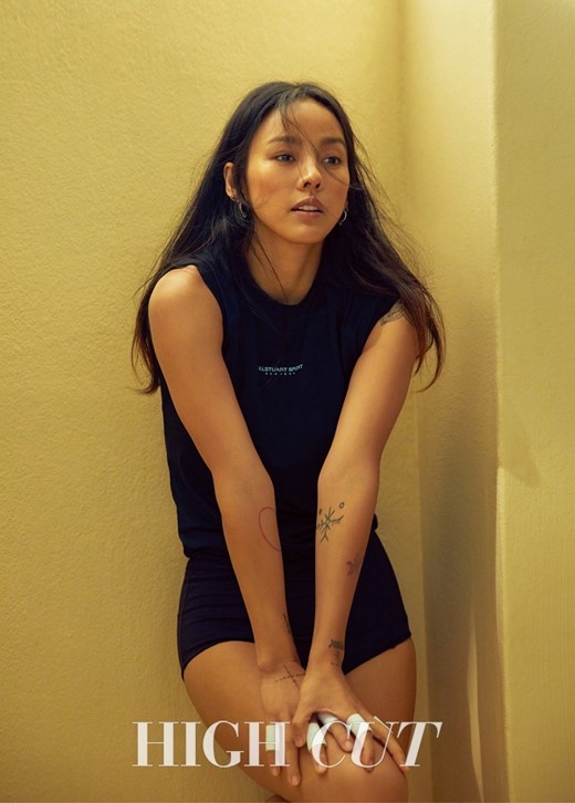 Lee Hyori được loạt nhà đài ‘săn lùng’ ảnh 1 Lee Hyori duoc loat nha dai ‘san lung’ anh 1