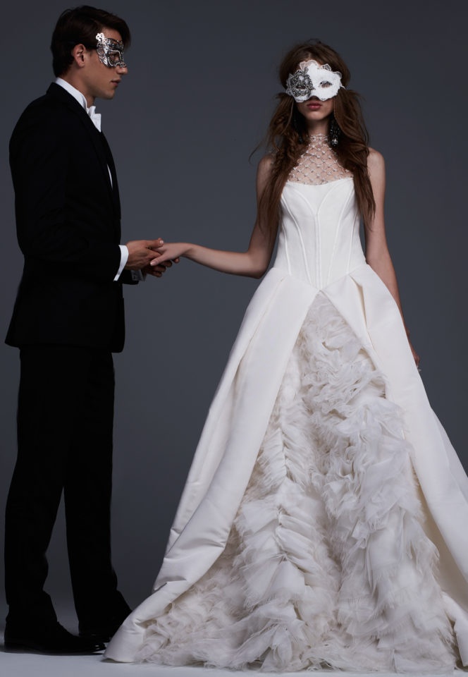 Vera Wang tung vay cuoi pha cach,  goi cam anh 1