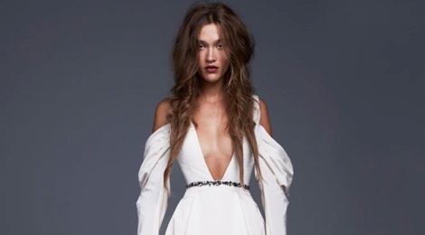 Vera Wang tung bo suu tap vay cuoi lang man, pha cach hinh anh