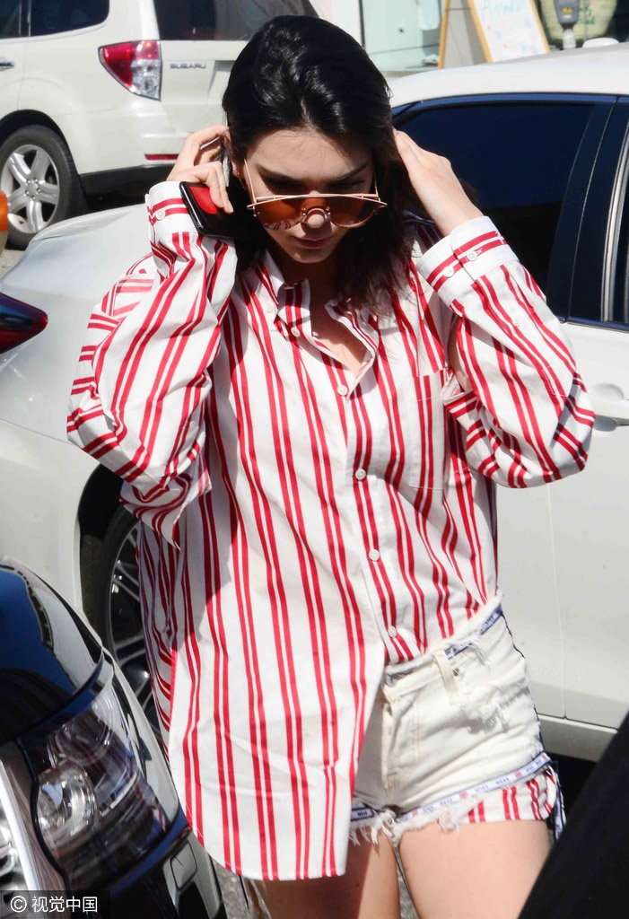 Duong Mich mac ao giong Kendall Jenner anh 5